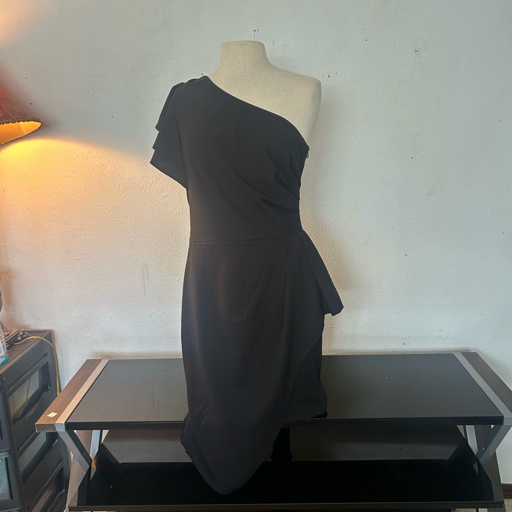 Chic One-Shoulder Black Dress